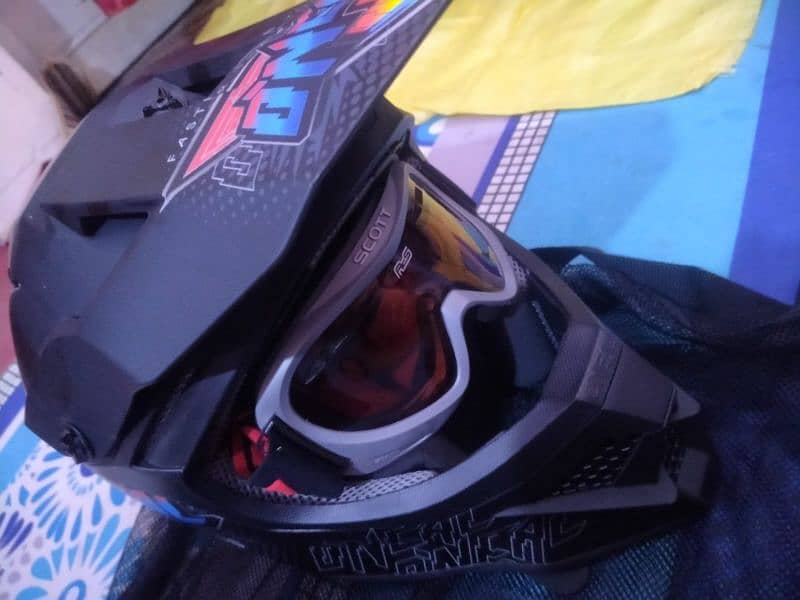 MOTOCROSS DIRT BIKE HELMET 4