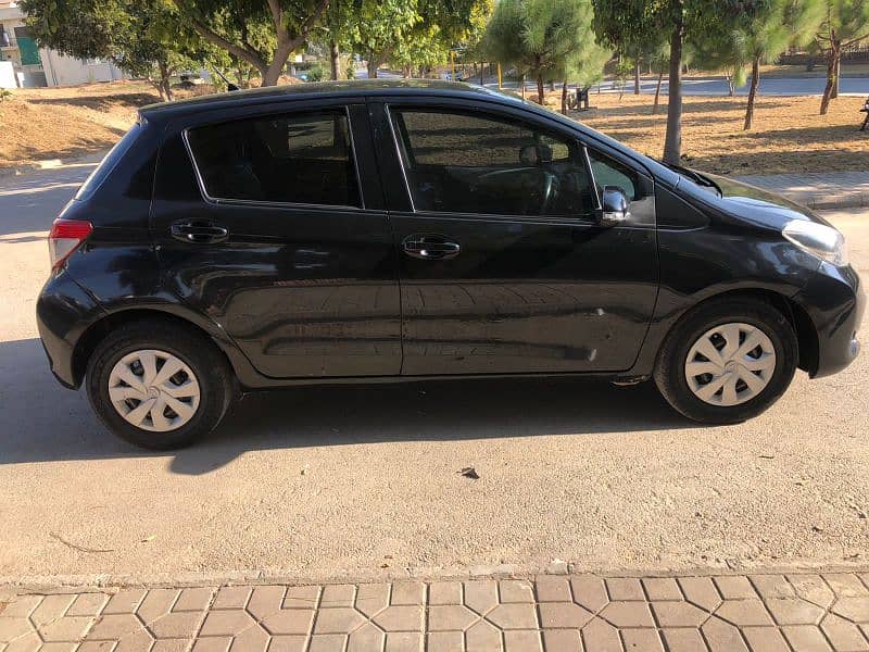 Toyota Vitz 2013 3