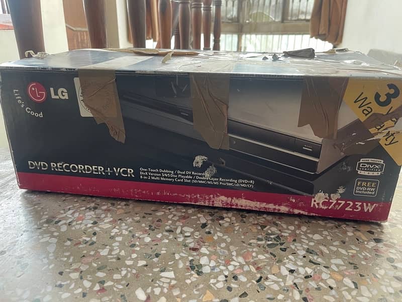 LG DVD recorder and VCR 1