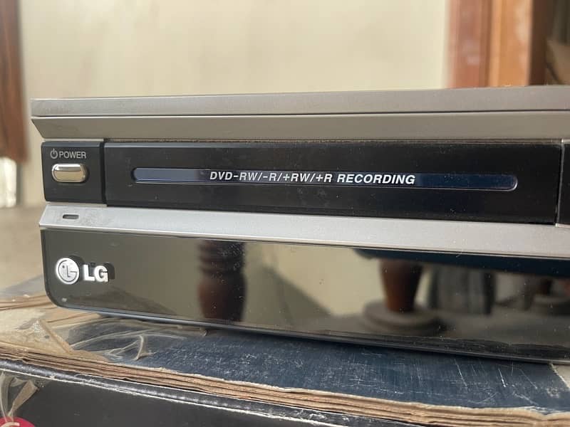 LG DVD recorder and VCR 7