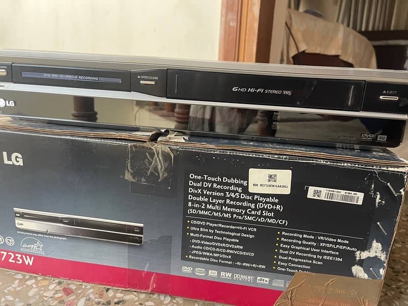 LG DVD recorder and VCR 8