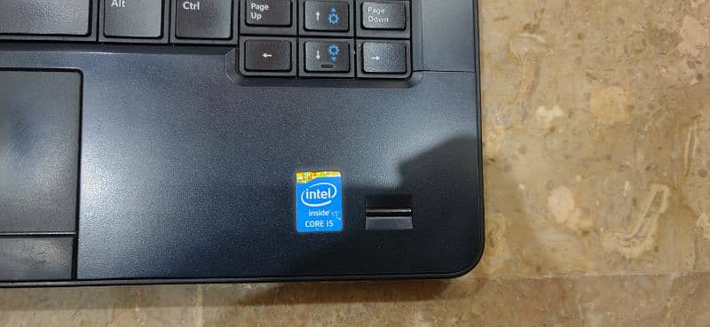 Core i5 4th gen 8gb ram 256gb ssd 4