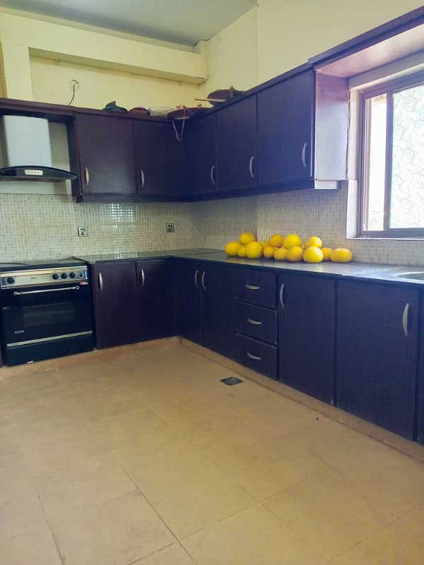 Non furnished 1kanal upper portion for Rent in bahria town phase 1 34