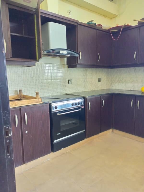 Non furnished 1kanal upper portion for Rent in bahria town phase 1 2