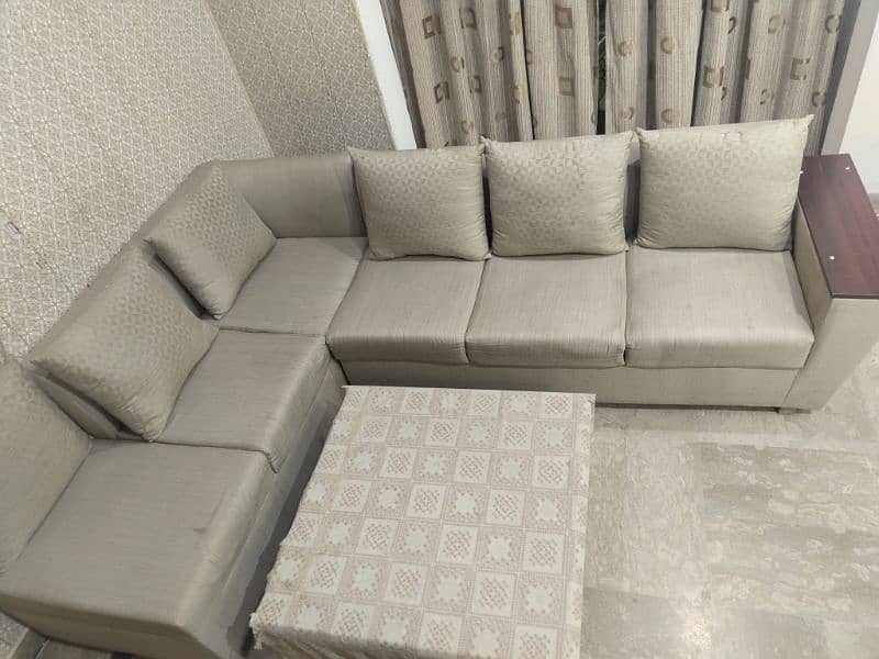 Good Condition Corner Sofa Set Available!!! 2