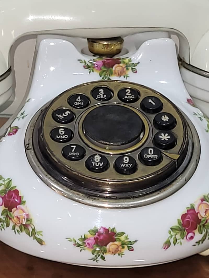 ANTIQUE WORLD TELEPHONES AND  HOUSE ITMS T. PHONE(ROYALALBRT)WORK 3