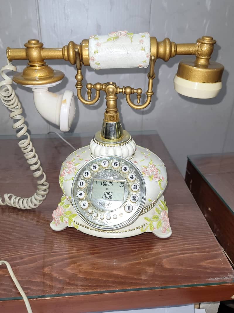 ANTIQUE WORLD TELEPHONES AND  HOUSE ITMS T. PHONE(ROYALALBRT)WORK 4