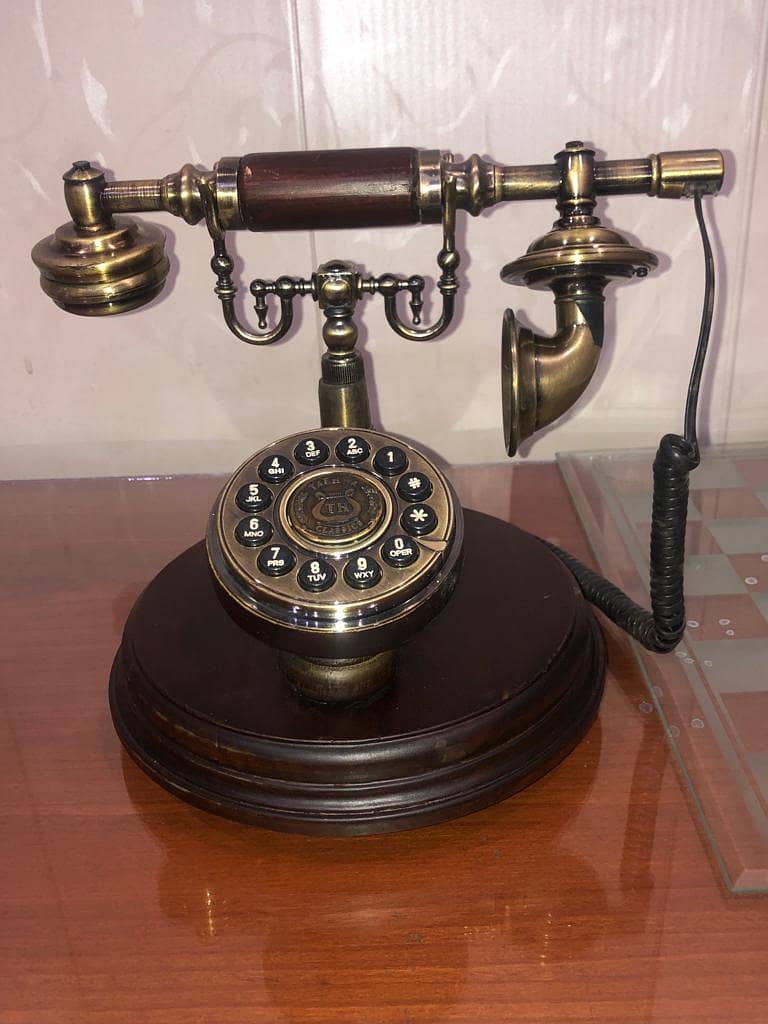 ANTIQUE WORLD TELEPHONES AND  HOUSE ITMS T. PHONE(ROYALALBRT)WORK 10