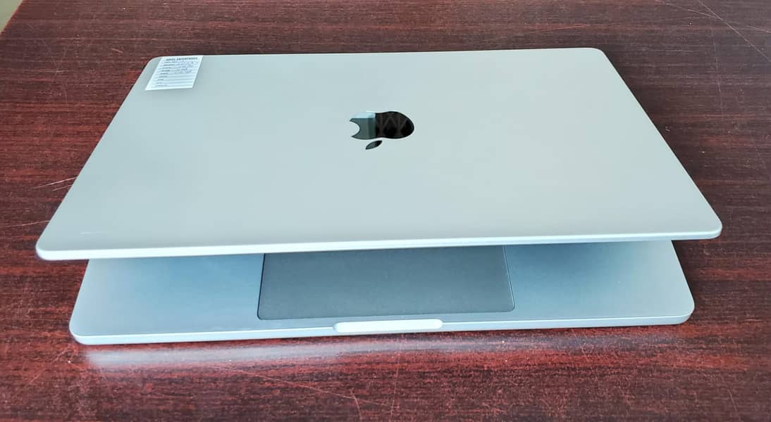 MACBOOK M2 PRO 2023 14" 16GB RAM 512GB SSD 3