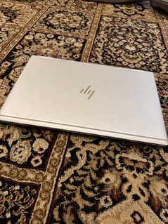 HP CORE i5-8350U