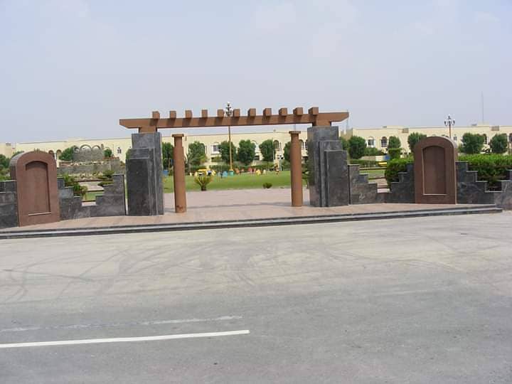 Bahria Orchard New Deal 8 Marla On Ground Variety Of Plots In C# Southern And Olcb Block With No Transfer Fee 28