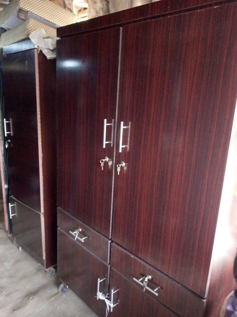 Almari,3 Door Suiting Almari, Wardrobe, 2 Door Almari, Safe Almari 1