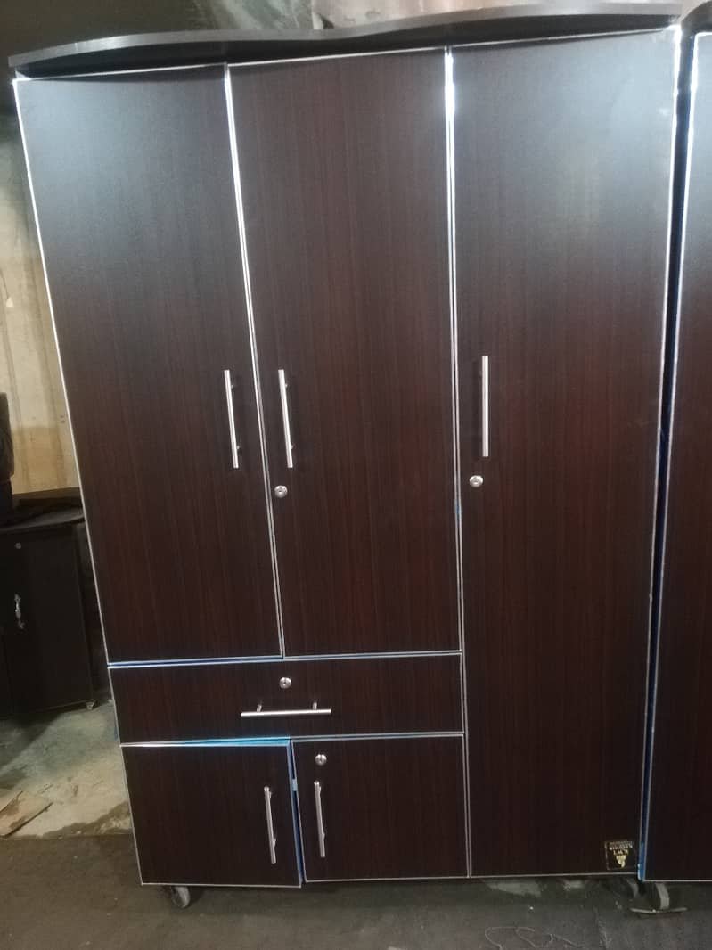 Almari,3 Door Suiting Almari, Wardrobe, 2 Door Almari, Safe Almari 6