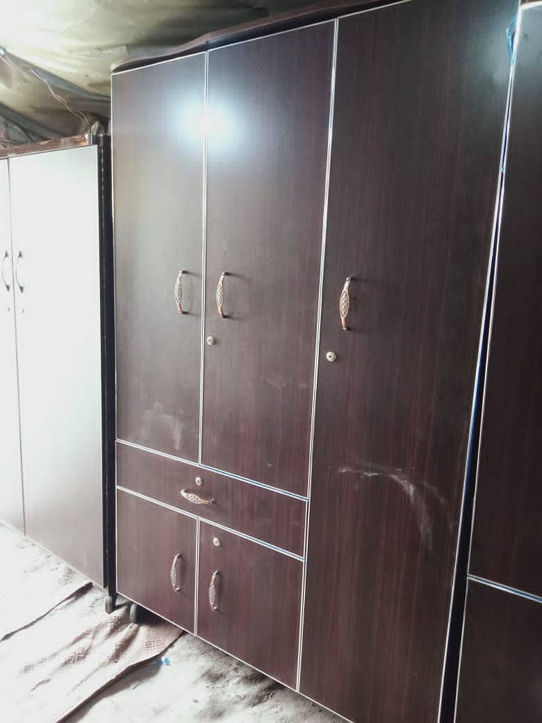 Almari,3 Door Suiting Almari, Wardrobe, 2 Door Almari, Safe Almari 8