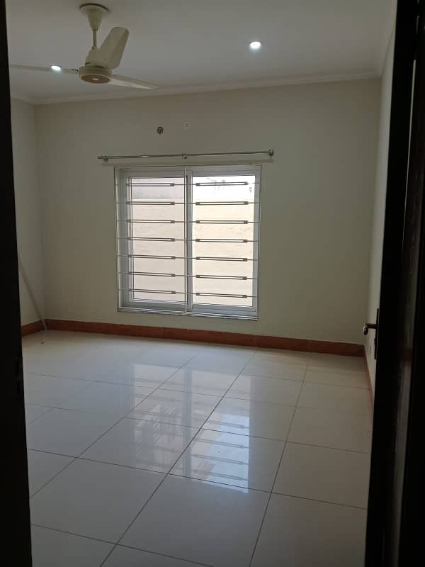 10 MARLA GROUND PORTION FOR RENT 1