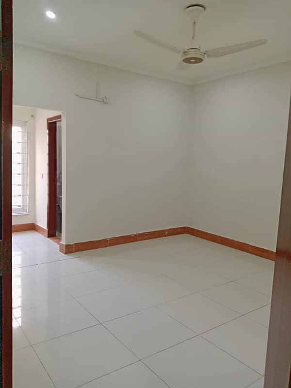 10 MARLA GROUND PORTION FOR RENT 4