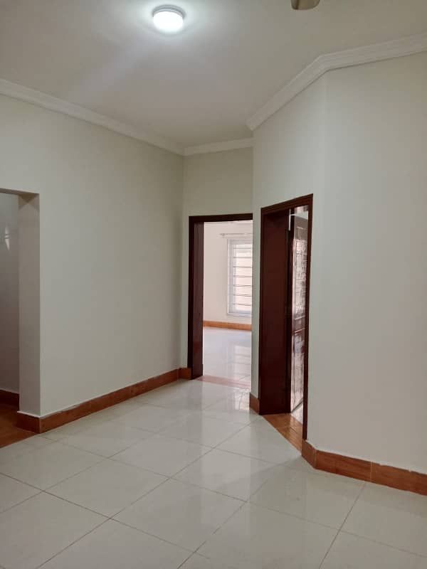 10 MARLA GROUND PORTION FOR RENT 11