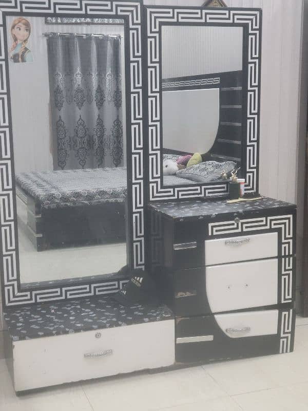 king size bed and dressing side tables 2