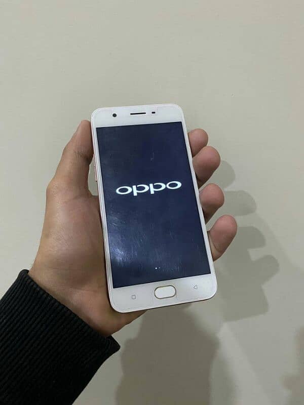 Oppo A57 4/64gb 1