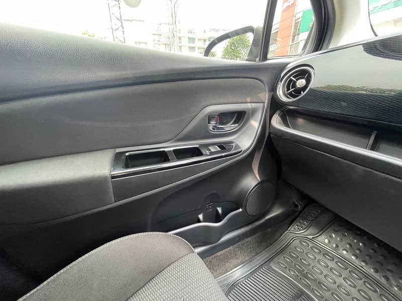 Toyota Vitz 2019 7