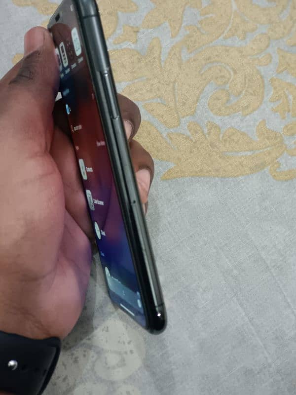 iphone 11 pro urgent sale 3