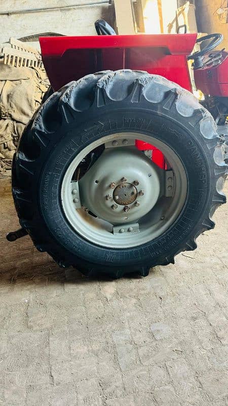 Tractor 260 HP applied for 2