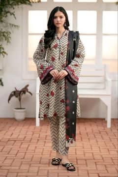 Stylish Off White Printed Suit set- 3 piece Lawn suit