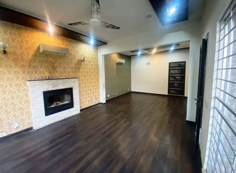 Upper Portion Lock 14 Marla Lower Portion Luxury Likely New Beautiful Independent Lower Portion Available For Rent In DHA Phase 5 D Block Lahore Cantt 0