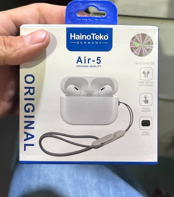 Noice-cancelling Earbuds airporda with drop price from brod 5