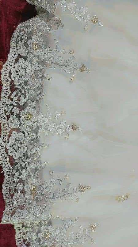 maxi brand new white colour 1