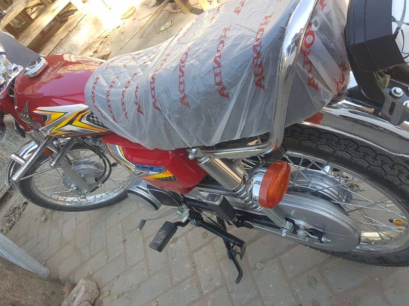 Bht e acha bike ha jisko chaahiye contact 0.3. 1.5. 8.3. 3.9. 1.5. 4 0