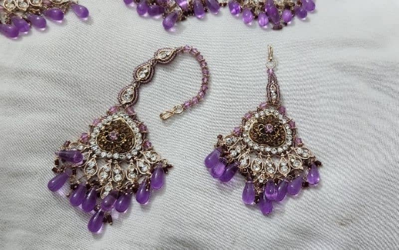 Pure Kundan Jewelry Set with Jhumar & Bindi for sale 0