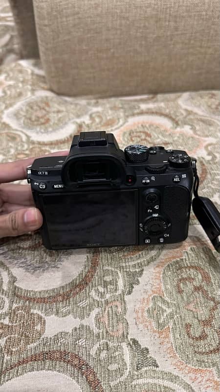 Sony a7iii with box & Orginal battery 1