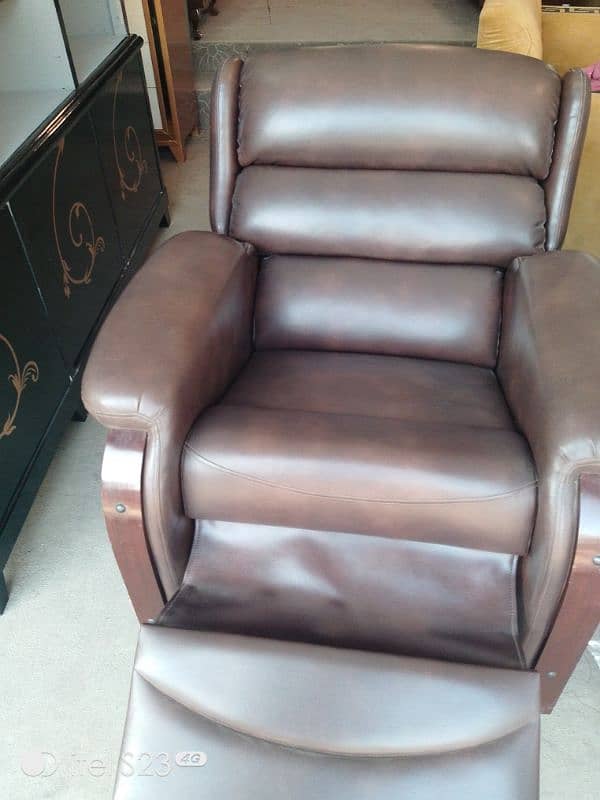 Recliner chair 1