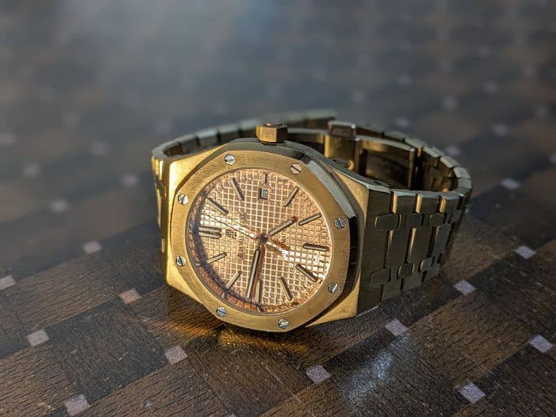 Audemars piguet royal oak gold automatic watch 1