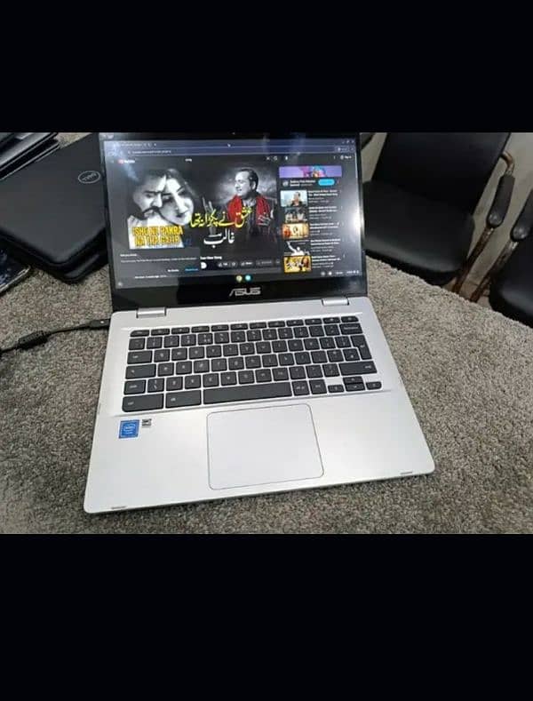 Asus Chromebook metalic body 0