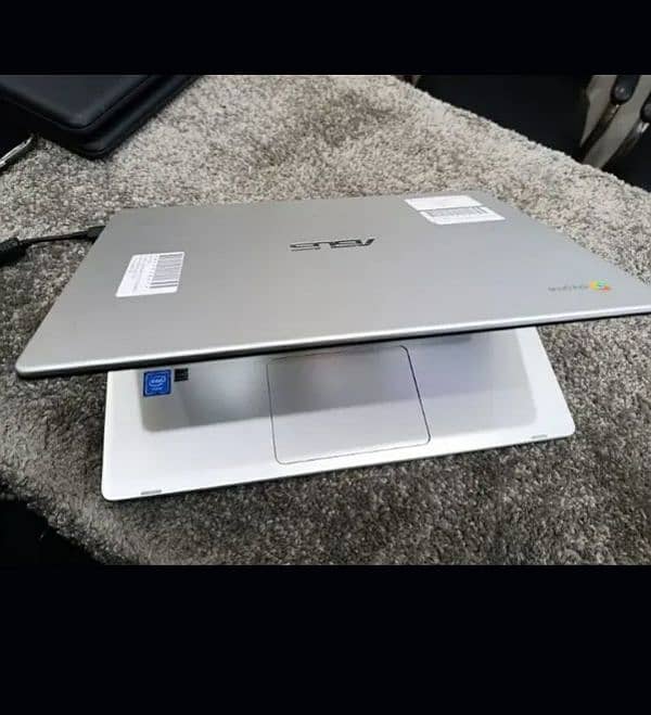 Asus Chromebook metalic body 6