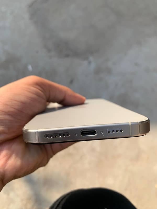 iPhone 15 pro max non PTA 5