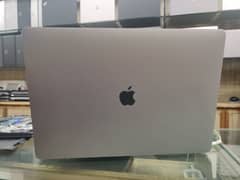 MacBook pro 2019 8gb graphics card 16 inches core i7