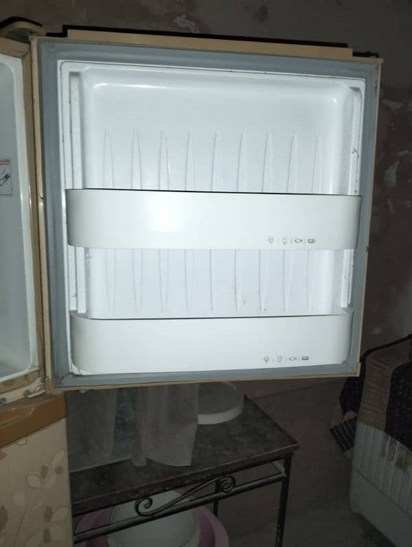 urgent orient fridge for sale 3