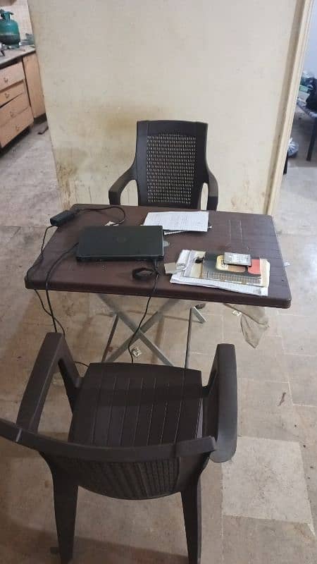 study table with chairs 0