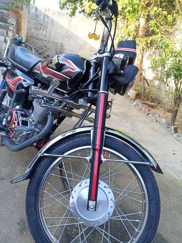 Honda 125 condition 10/10 4