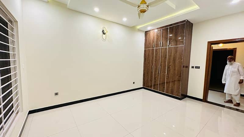 4 Kanal Banglo For Sale At A Block Satellite Town 6