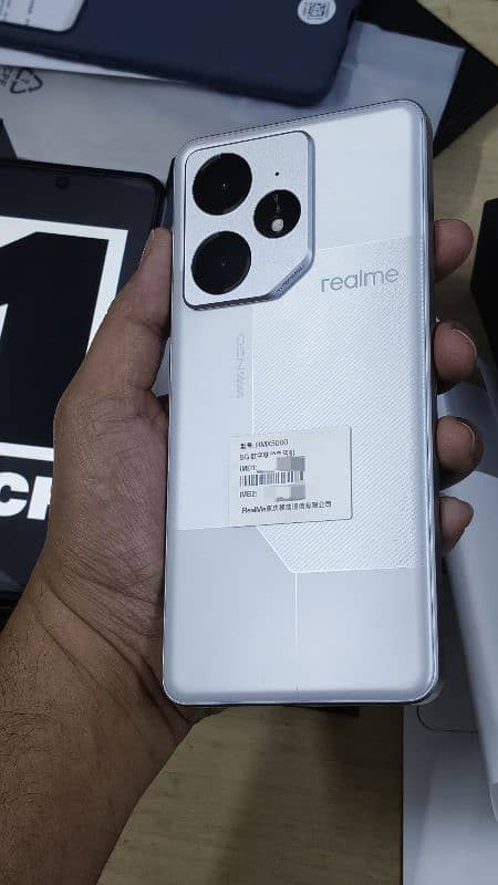 Realme Neo 7 6