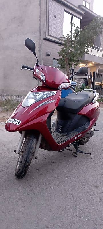 100cc united self start scooty,2700 kilometer chli hai good condition 0