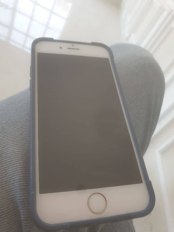 iphone 6/64GB, (PTA APPROVED), not opened not repaired First hand used 8