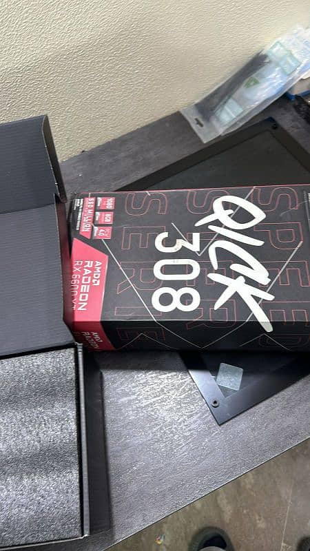 XFX RX 6600 XT. Tri fan with box 0