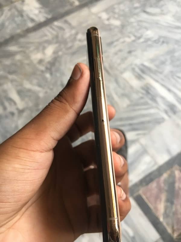 Iphone xs Gold 64 Gb PTA approved 2