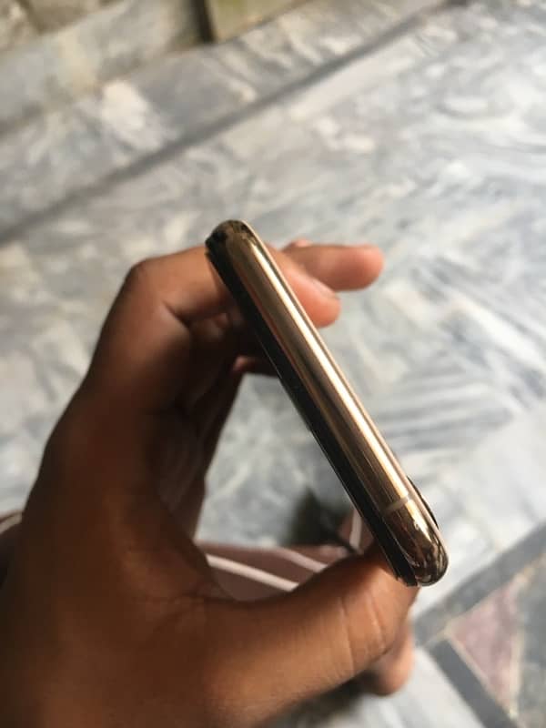 Iphone xs Gold 64 Gb PTA approved 7