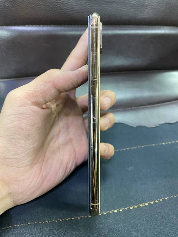 Iphone xs max 256gb Pta Approved 1